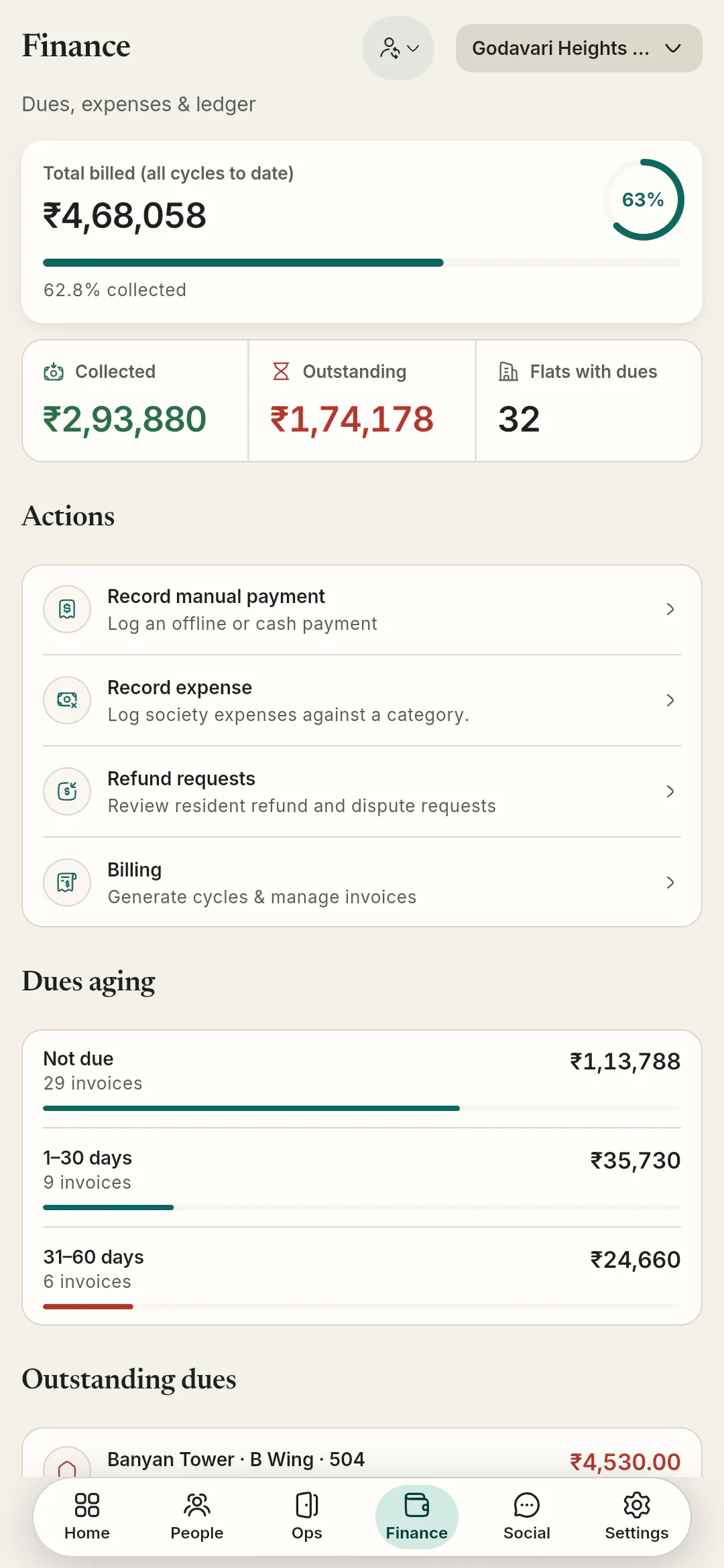 Finance on the phone: billed, collected and outstanding totals with one-tap payment, expense and billing actions.